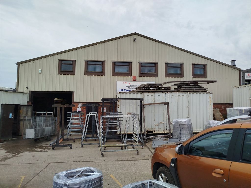 Property photo 3 of 24 Picture No. 02