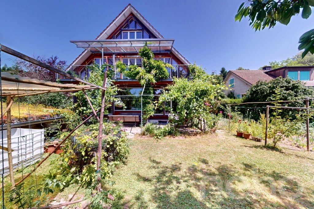 Property photo 2 of 13