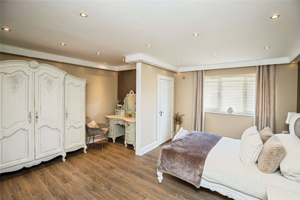 Additional image 21 of 5 bed bungalow for saleTan Y Graig, Cefn Mawr, Wrexham, Wrecsam LL14