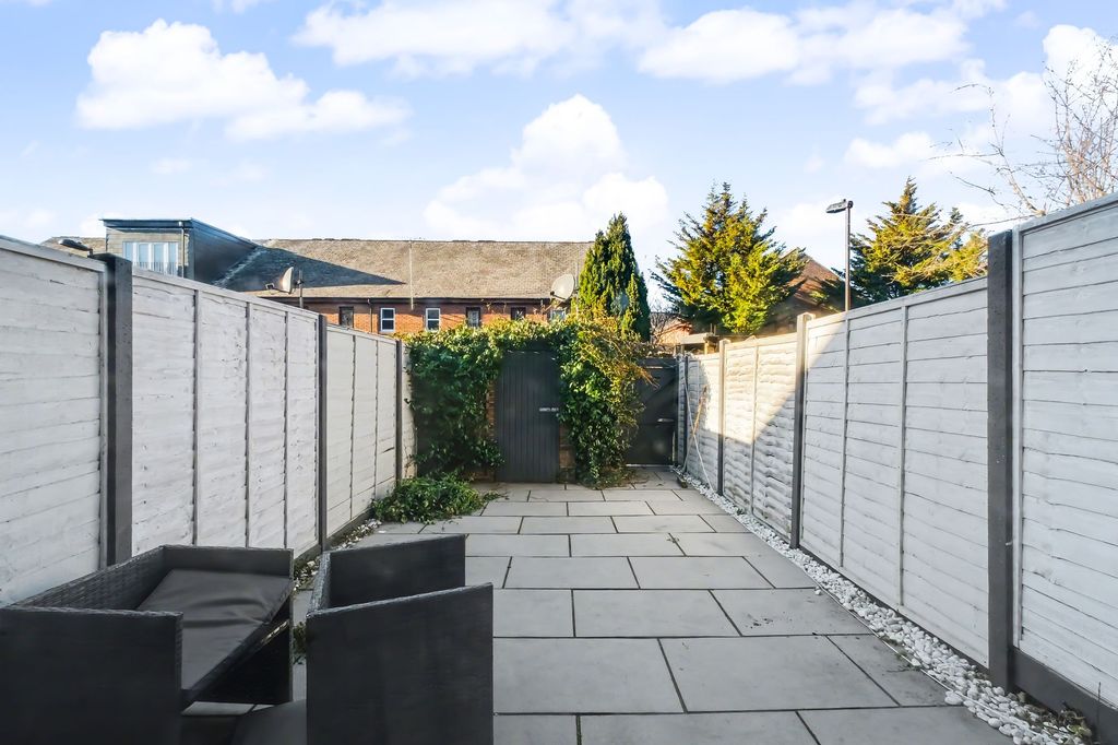 Property photo 2 of 13