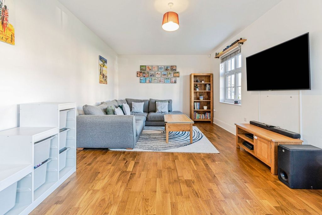 Property photo 3 of 30