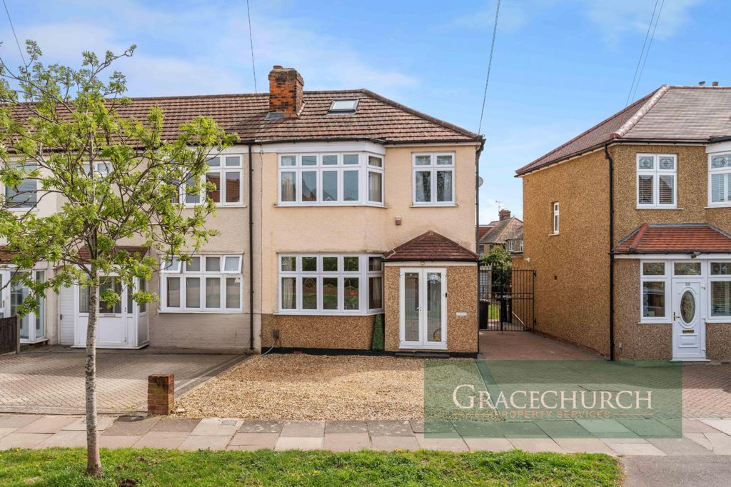 Property photo 1 of 18 3Â Bedroom End Terrace For Sale