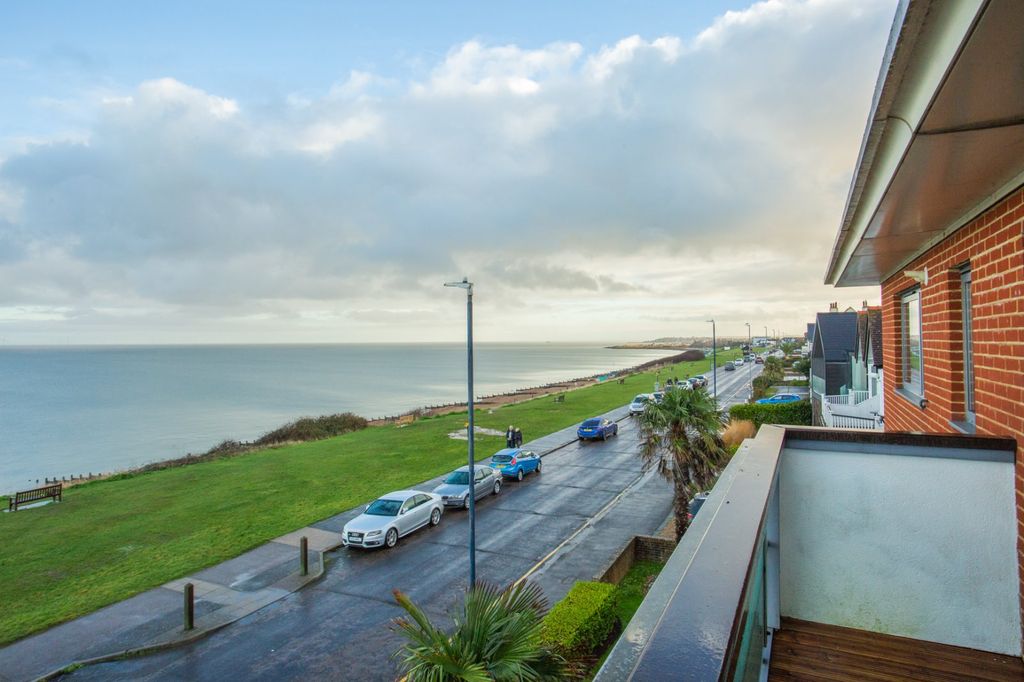 Property photo 2 of 15 Picture 2