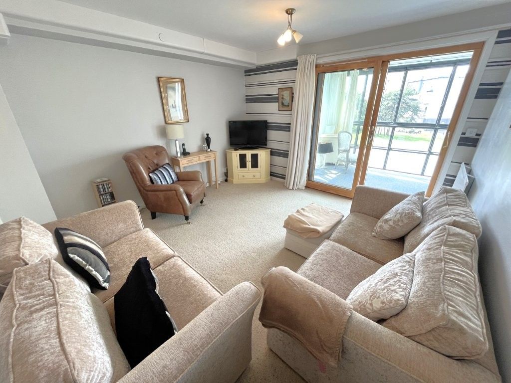 Property photo 2 of 12