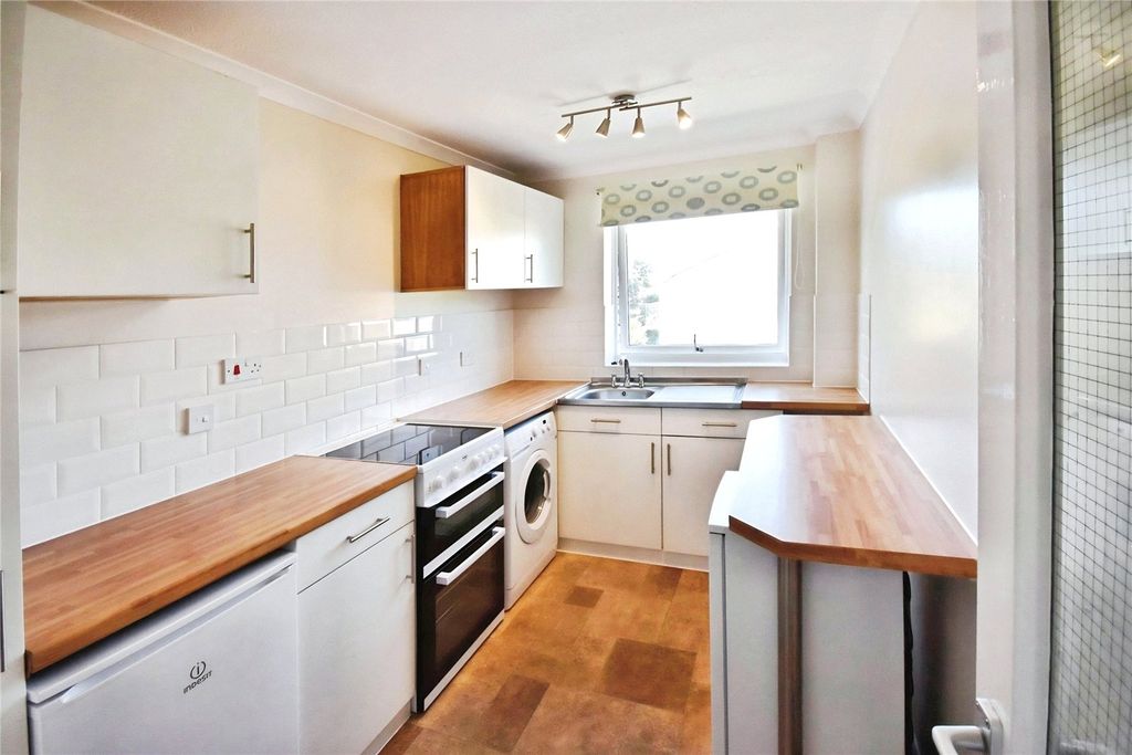 Property photo 2 of 13 Picture No. 23