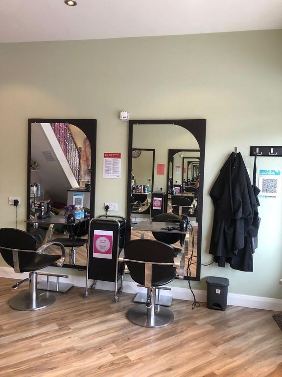 Property photo 3 of 14 Hair Dressers Salon