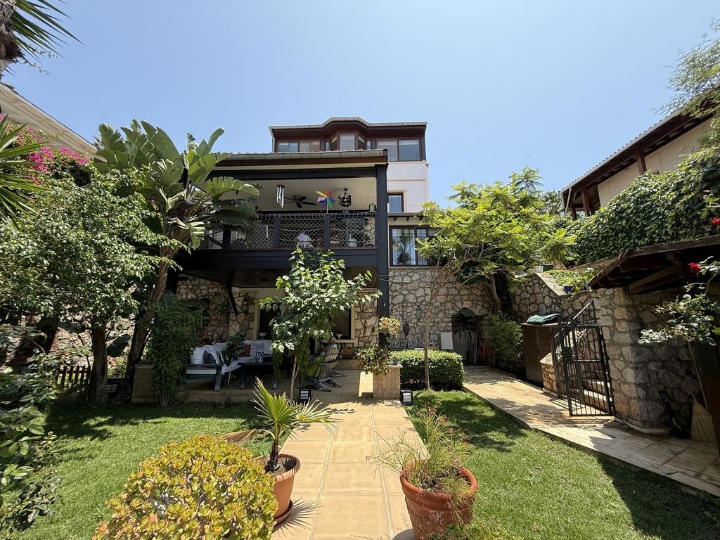 Property photo 3 of 26 Grand Sea-View Yalikavak Villa For Sale Â€“ A Serene Property Investment