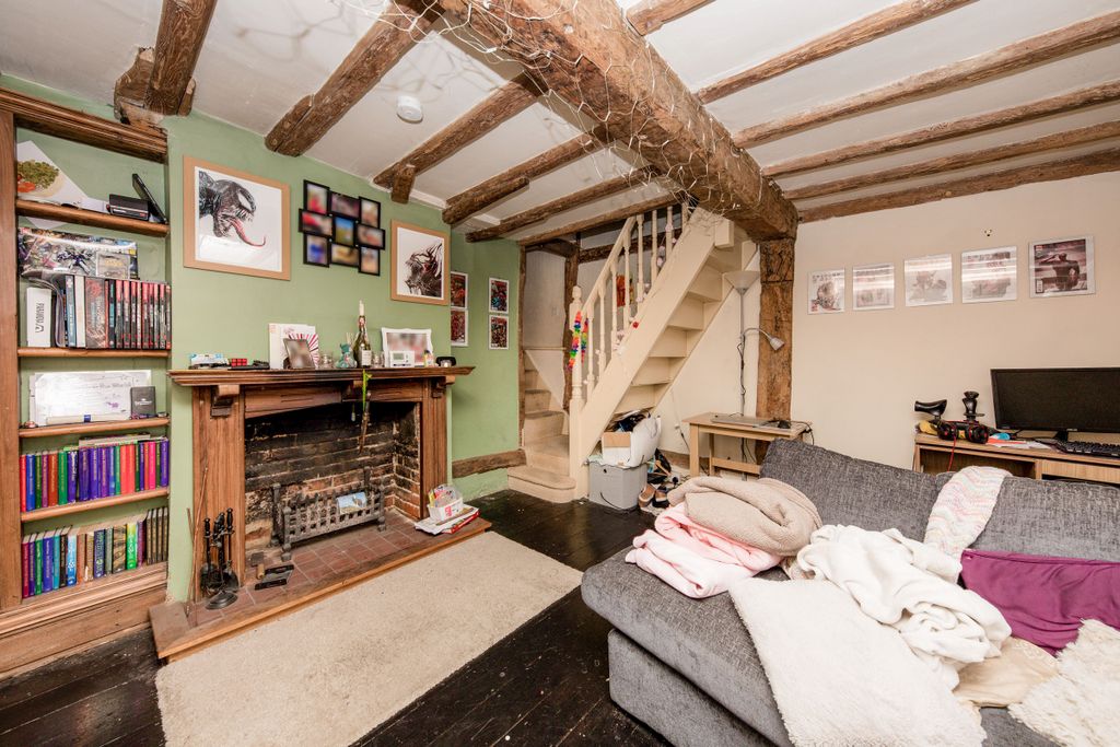 Property photo 2 of 15 Lounge