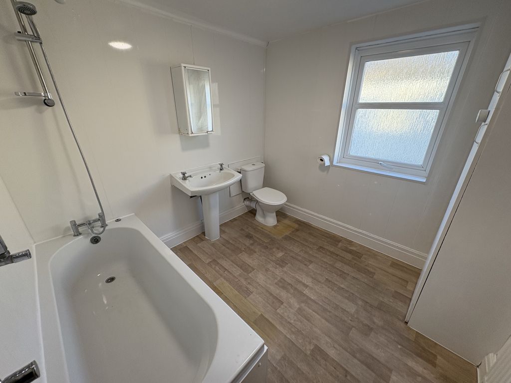 Property photo 2 of 7 Gallery