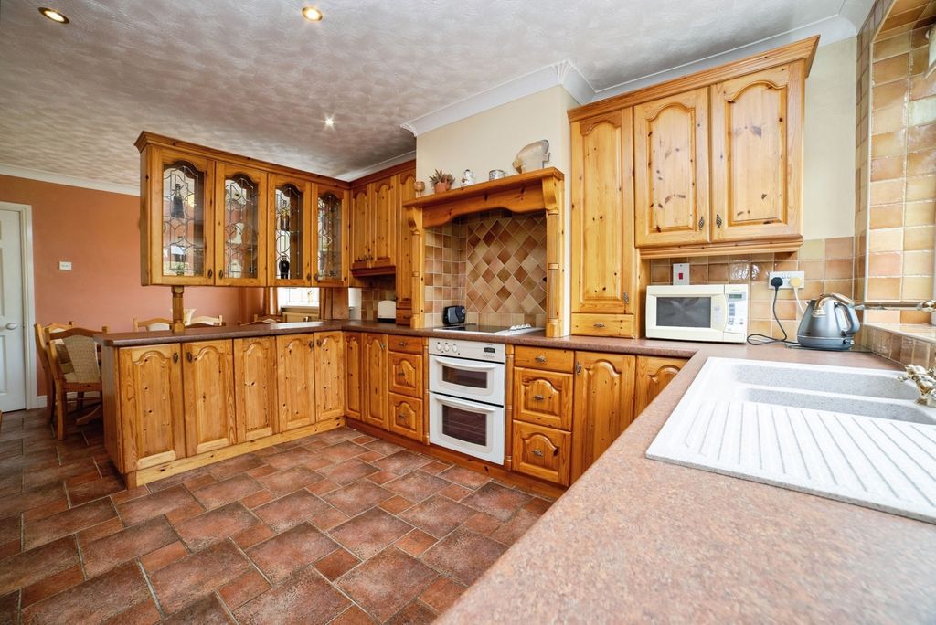 Property photo 3 of 37 Kitchen-Diner
