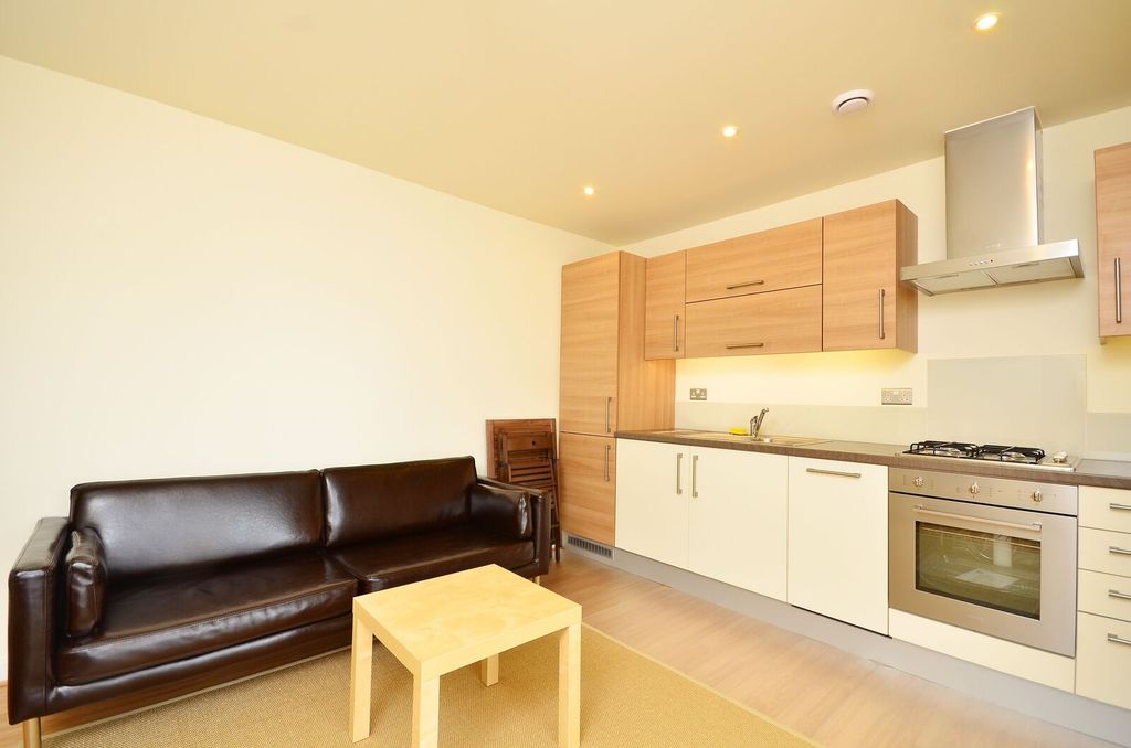 Property photo 2 of 7