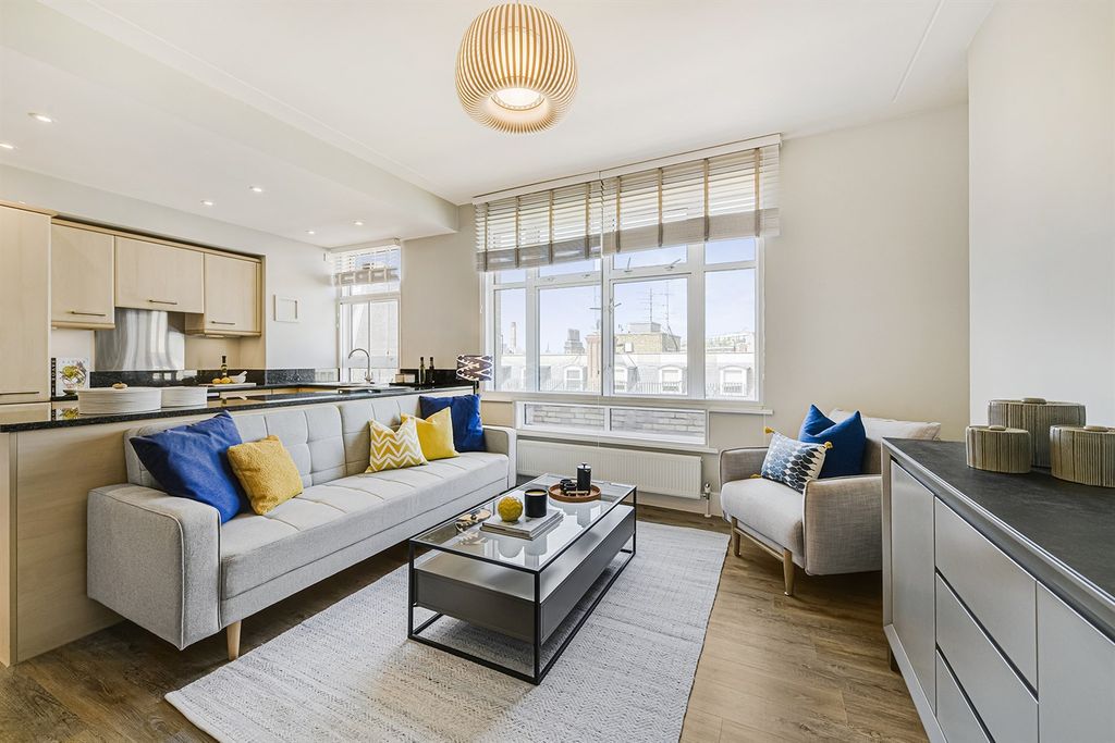 Property photo 1 of 8 (Main)