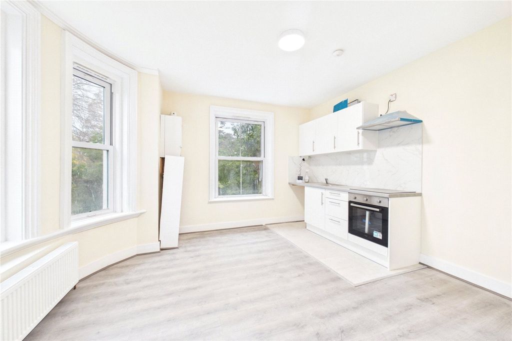 Property photo 3 of 7 Picture No. 05