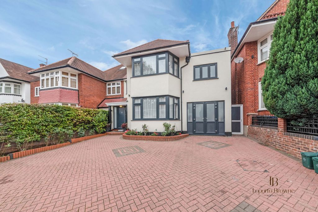 Property photo 1 of 46