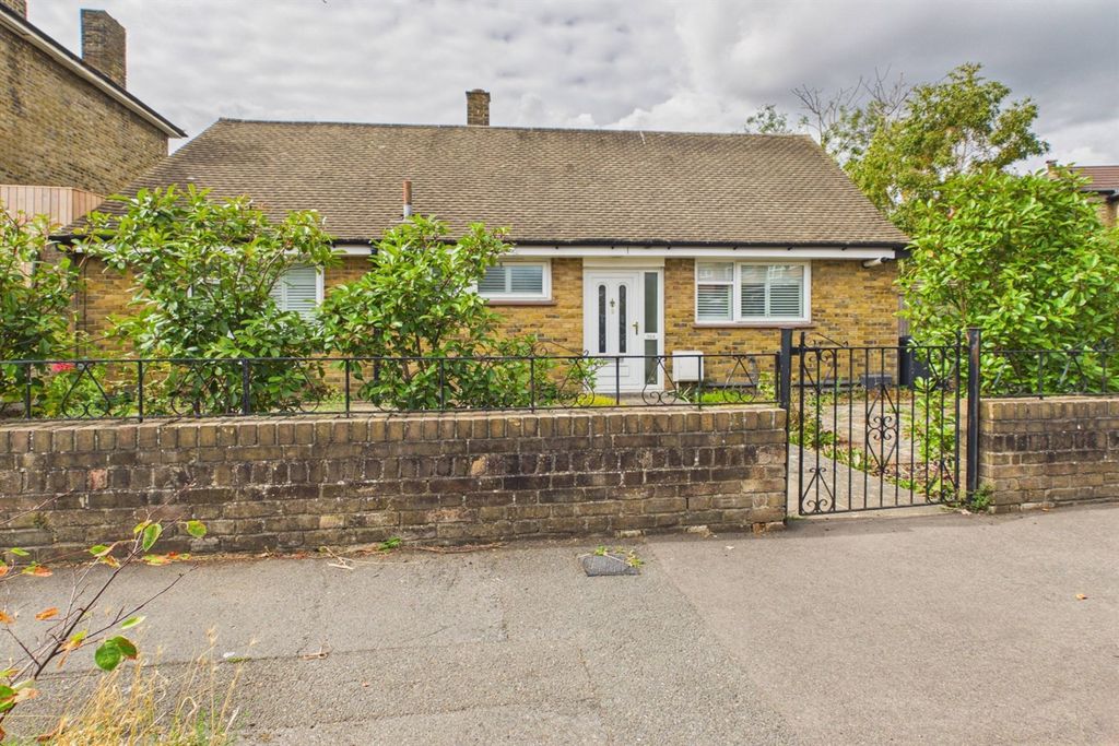 Property photo 1 of 11 External