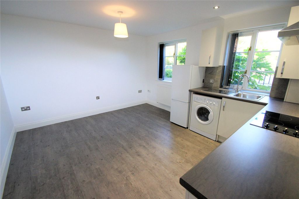 Property photo 3 of 6 Picture No. 14