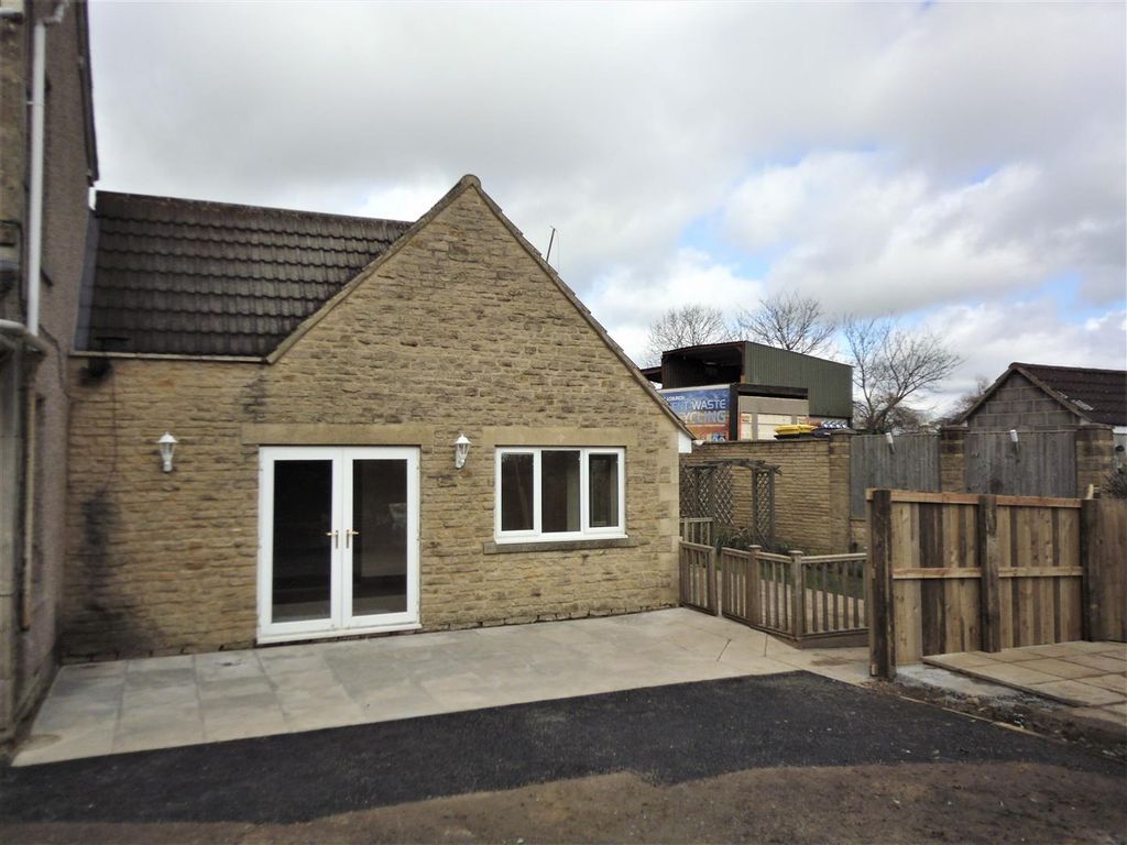 Property photo 1 of 9 The Willows Annexe