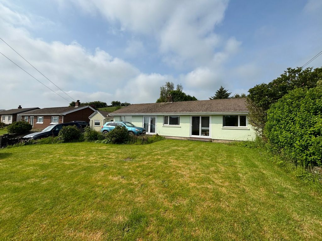 Property photo 2 of 23