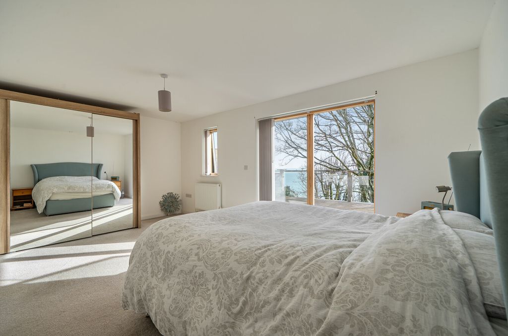 Property photo 3 of 19 1425671-3-69B15Be...