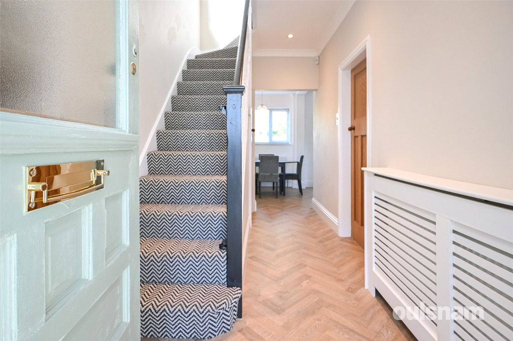 Property photo 2 of 33 Picture No. 29