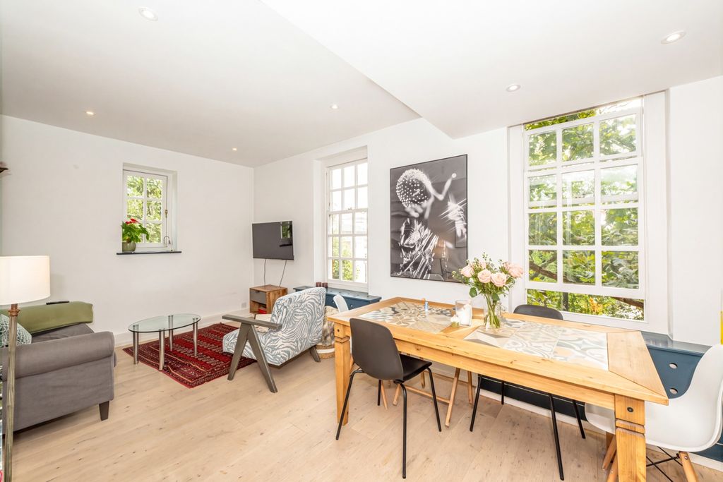 Property photo 1 of 27 5550533