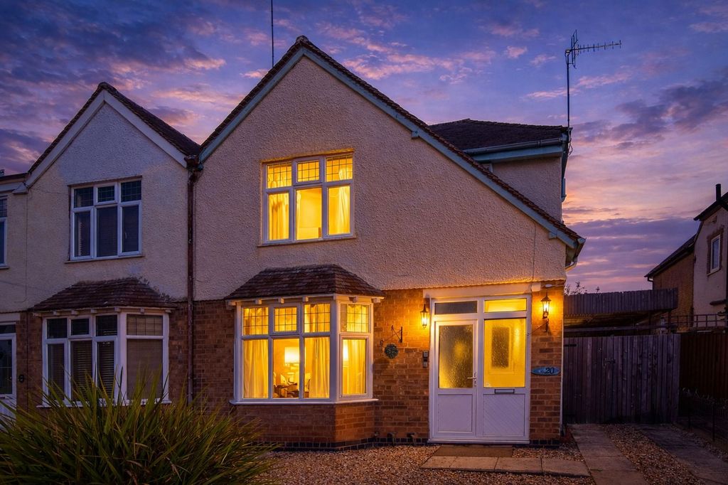 Property photo 1 of 19