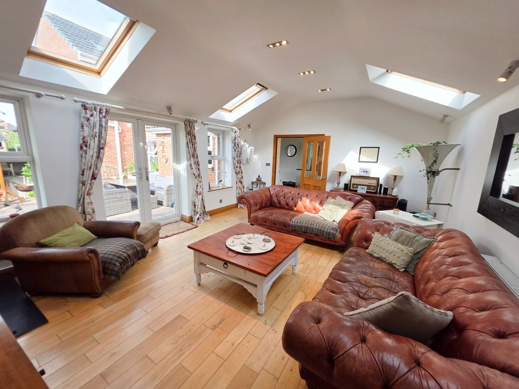 Property photo 3 of 29