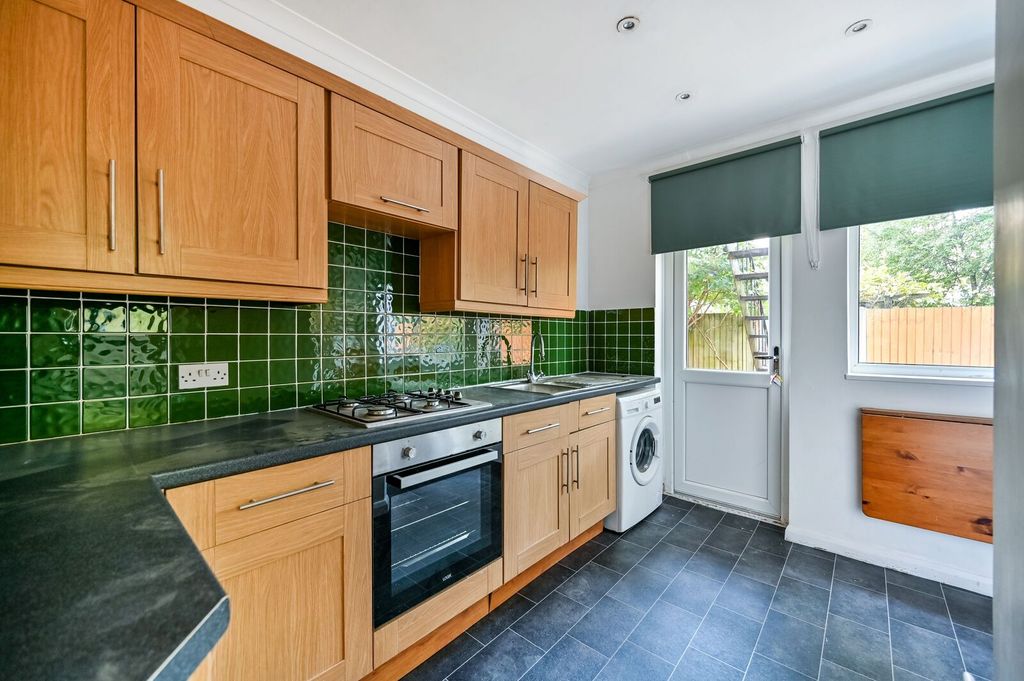 Property photo 2 of 9