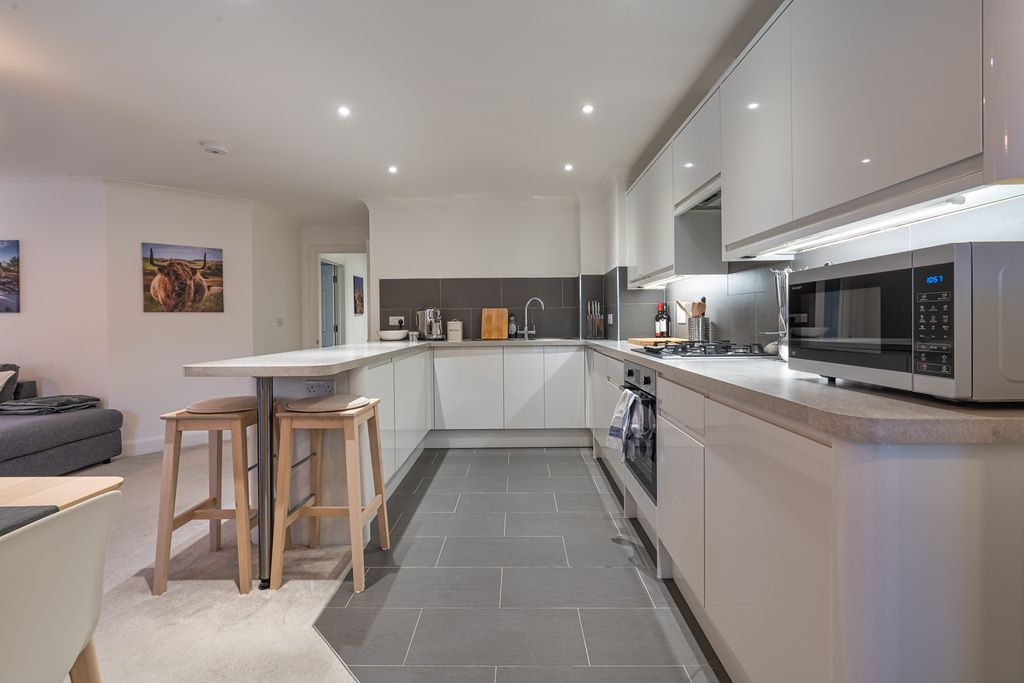 Property photo 2 of 12 Photo 02