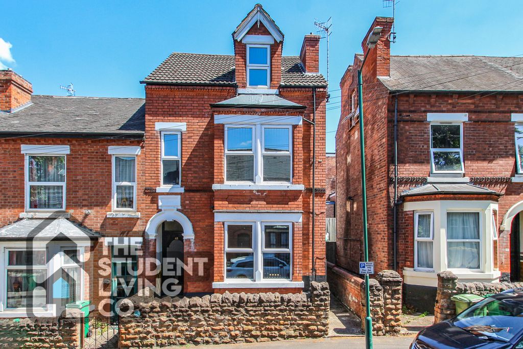 Property photo 1 of 24