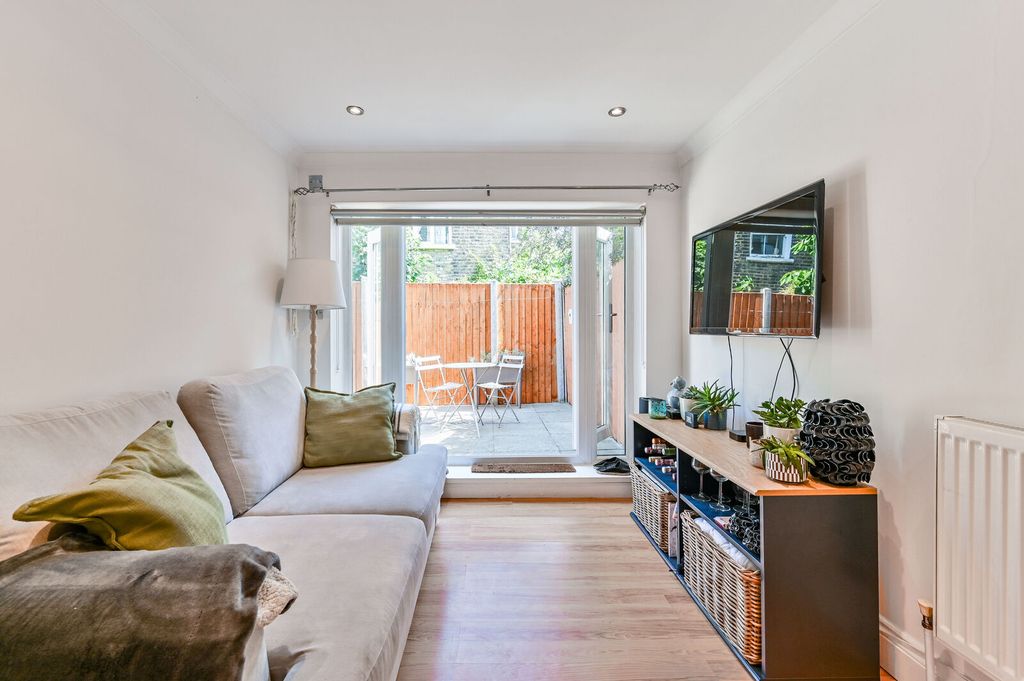 Property photo 2 of 16