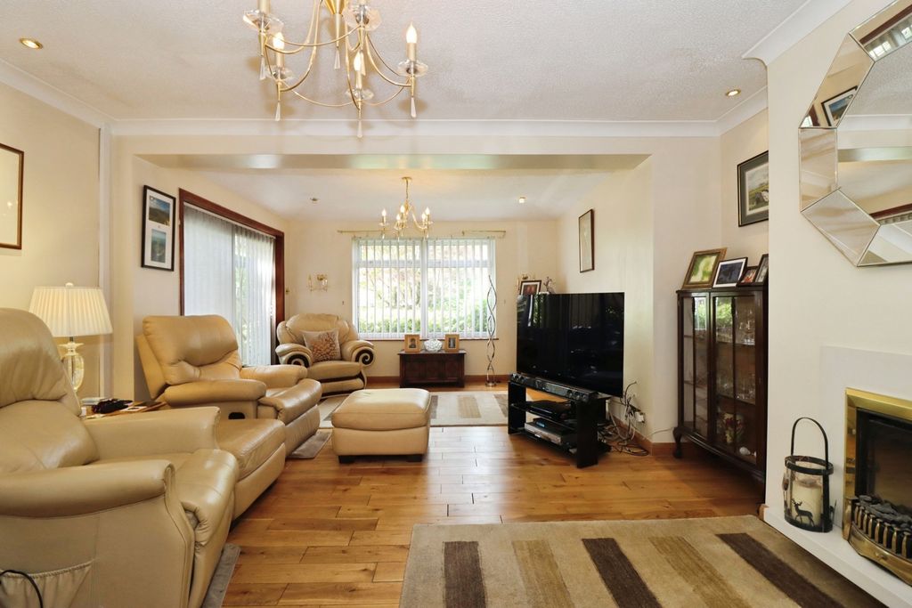 Property photo 2 of 18 Pbox-Img.Jpg