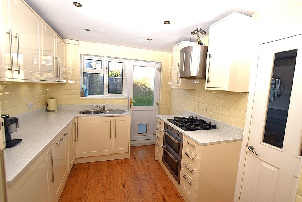 Property photo 3 of 12 Picture No. 05