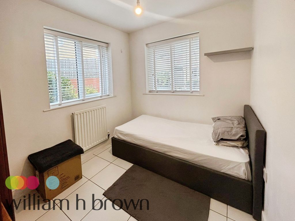 Property photo 2 of 8 View