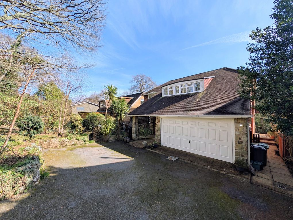 Property photo 3 of 48