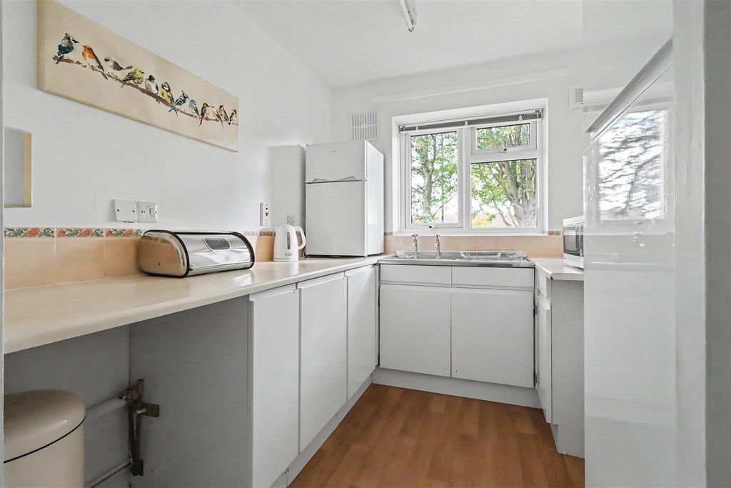Property photo 3 of 12 Img_5077.Jpg