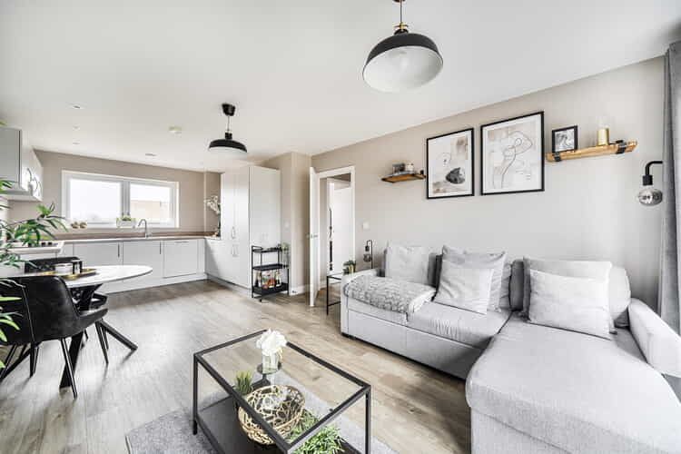 Property photo 2 of 22