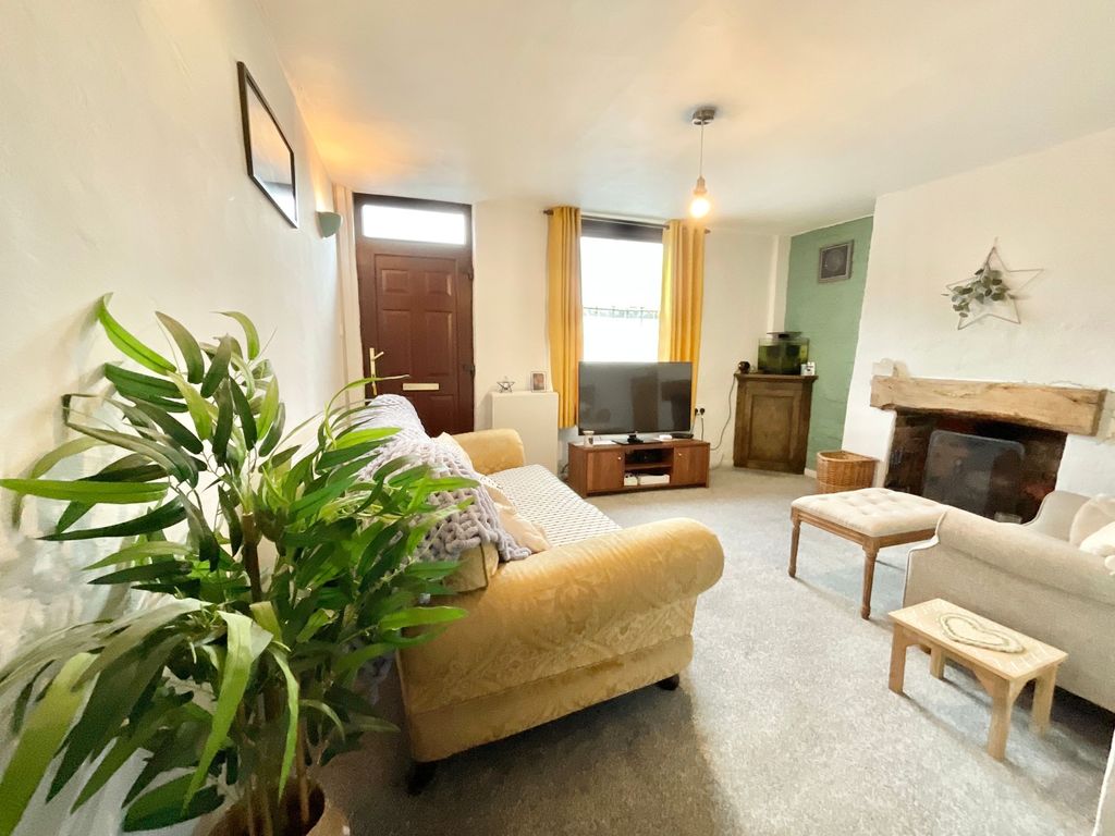 Property photo 2 of 23