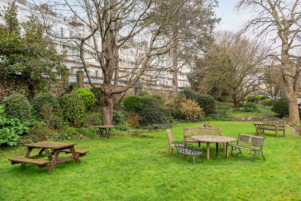 Additional image 16 of 2 bed flat for saleRoyal York Crescent, Bristol BS8