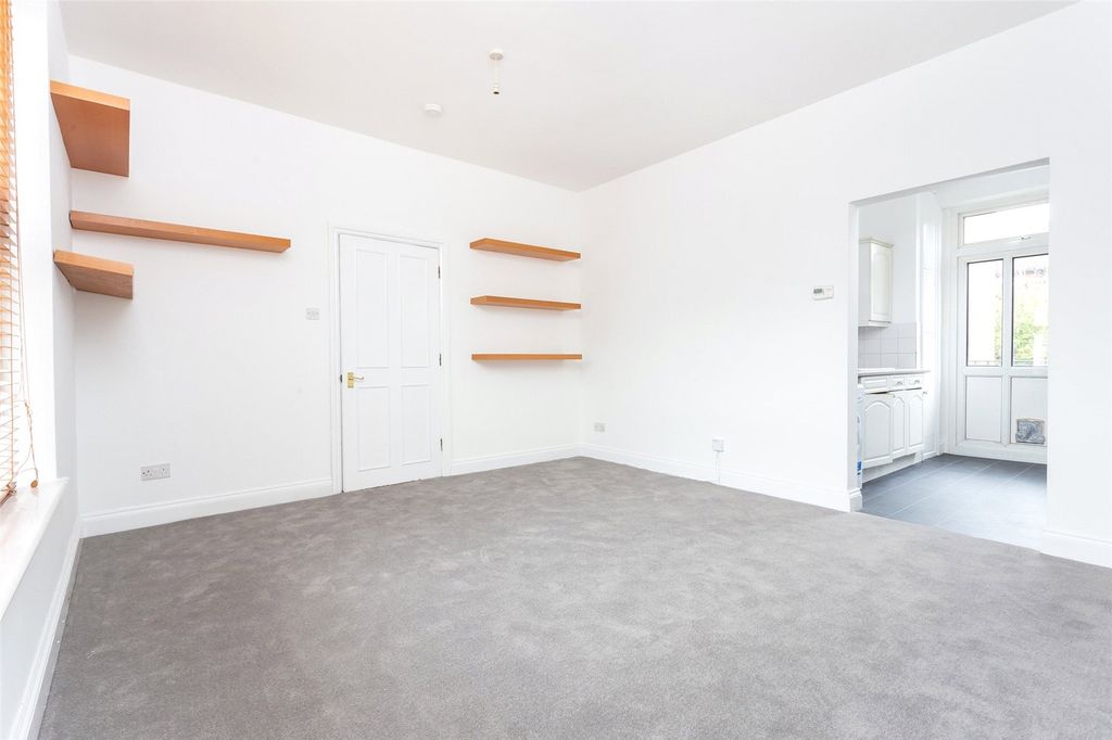 Property photo 1 of 10 1