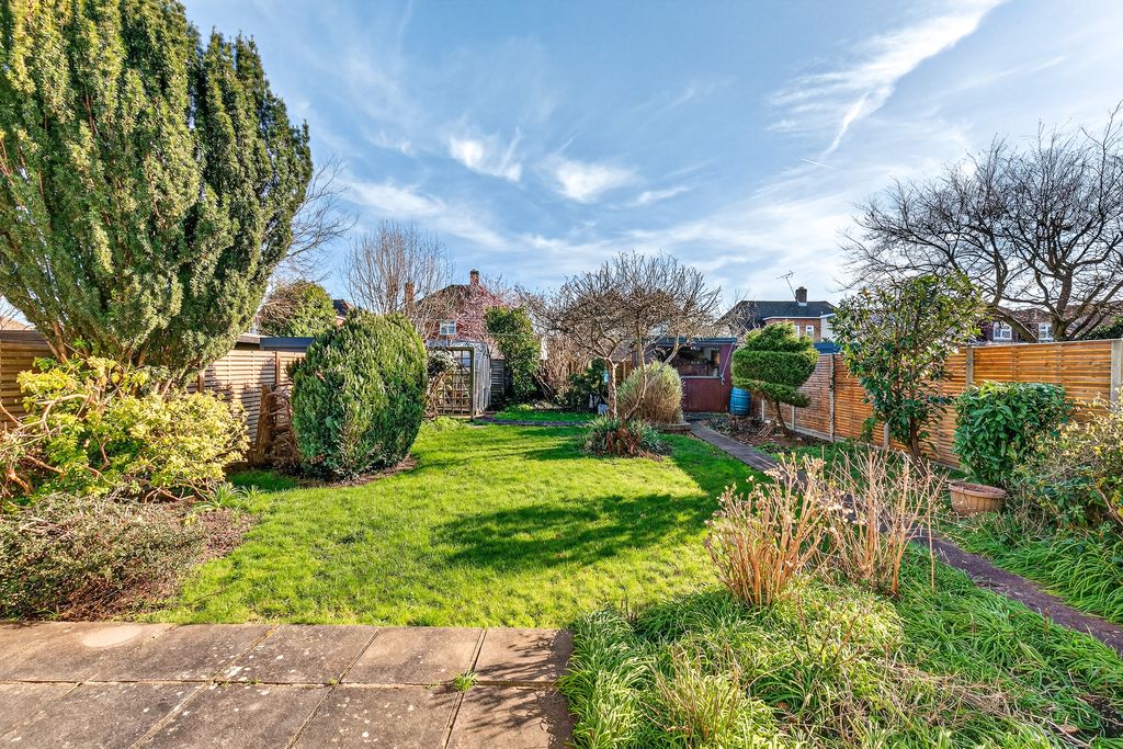 Property photo 2 of 33