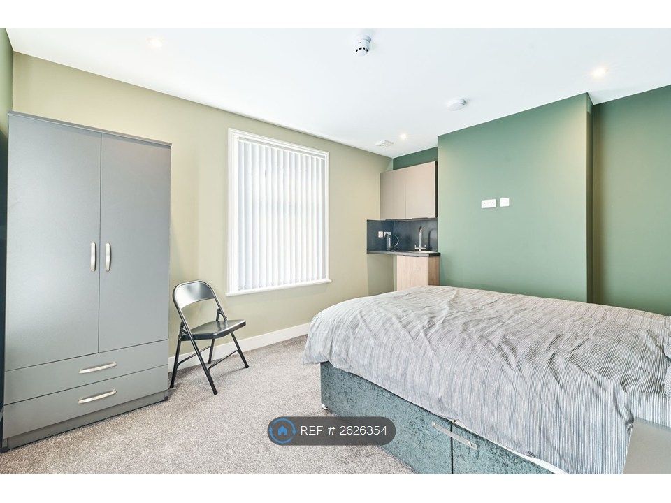 Property photo 2 of 34