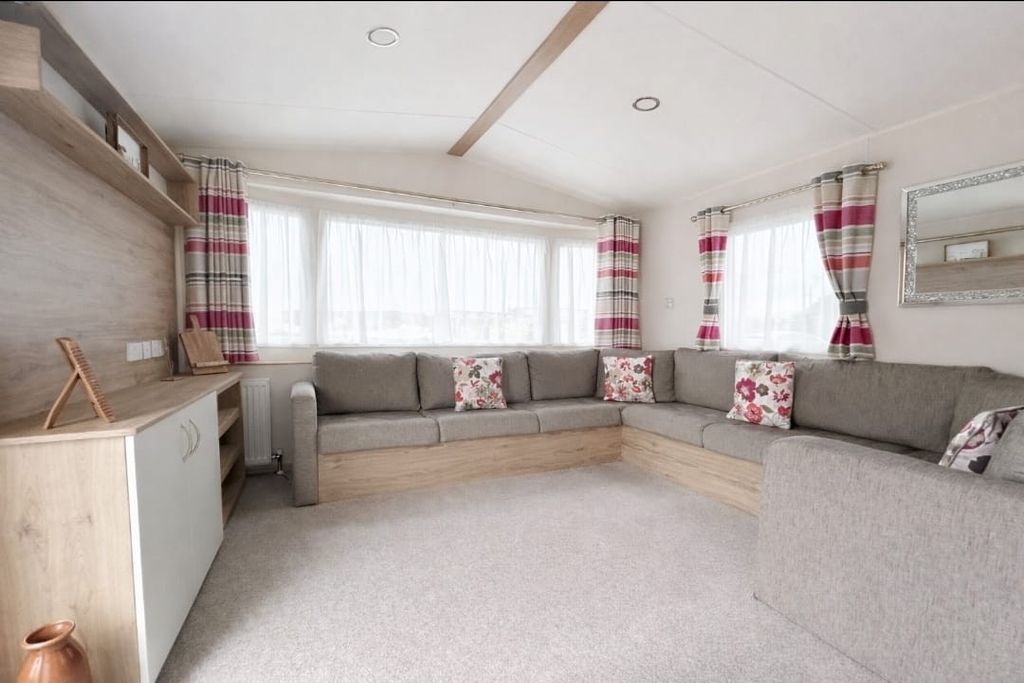 Property photo 1 of 8 Abi Trieste 2021 Car0053085 132334041.Jpeg
