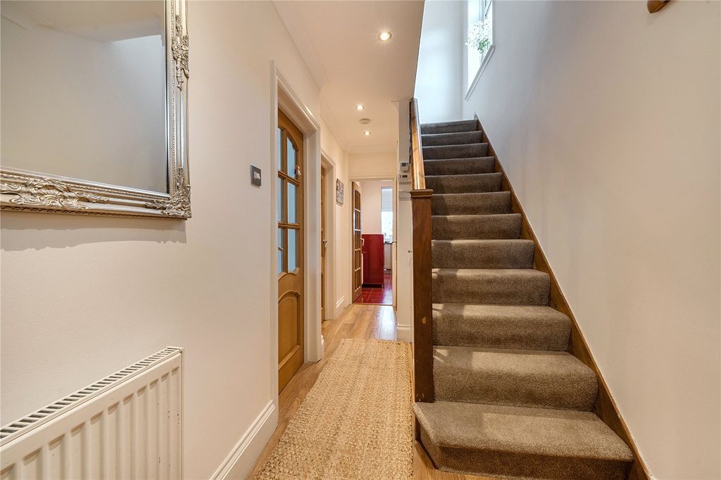 Property photo 3 of 15 Picture No. 11