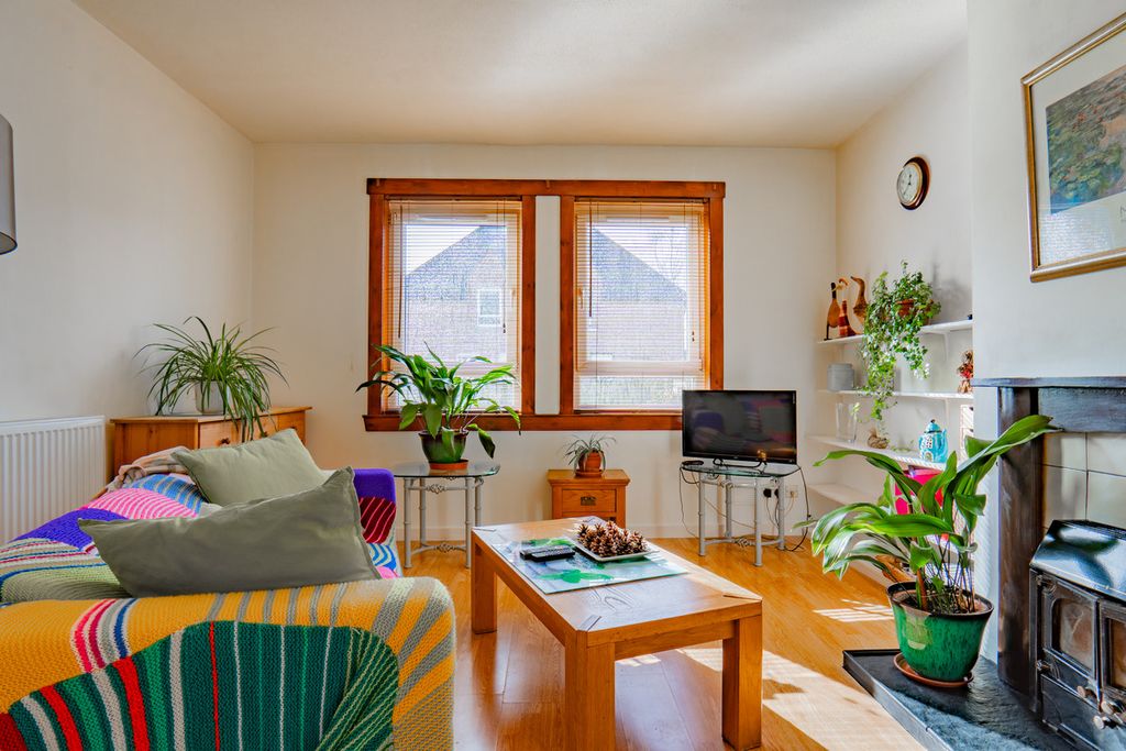 Property photo 3 of 41