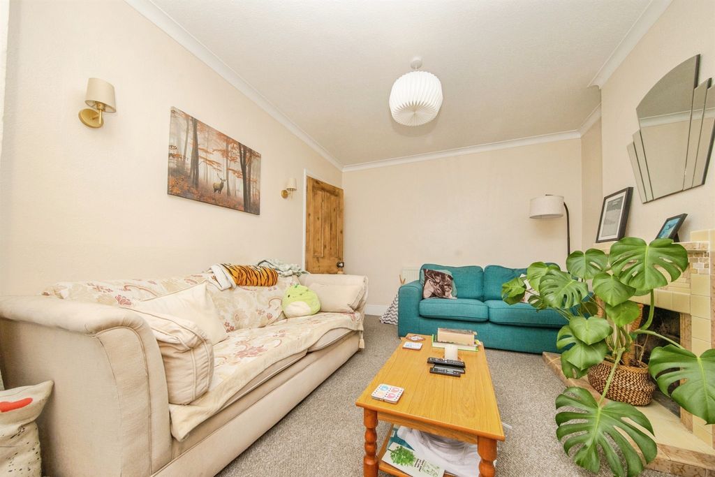 Property photo 3 of 14