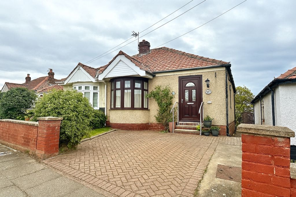 Property photo 1 of 8 Designer (20)