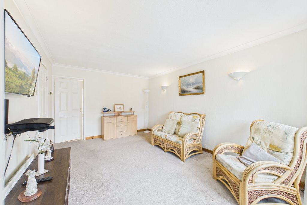 Property photo 2 of 12 Picture No. 03