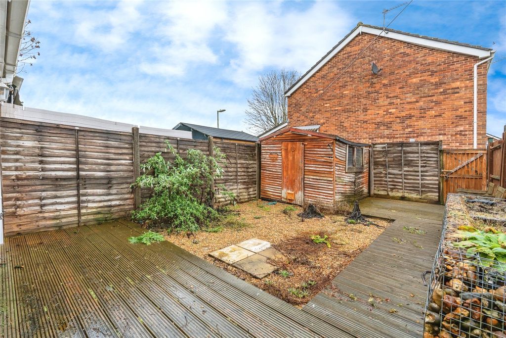 Property photo 2 of 19 Picture No. 17