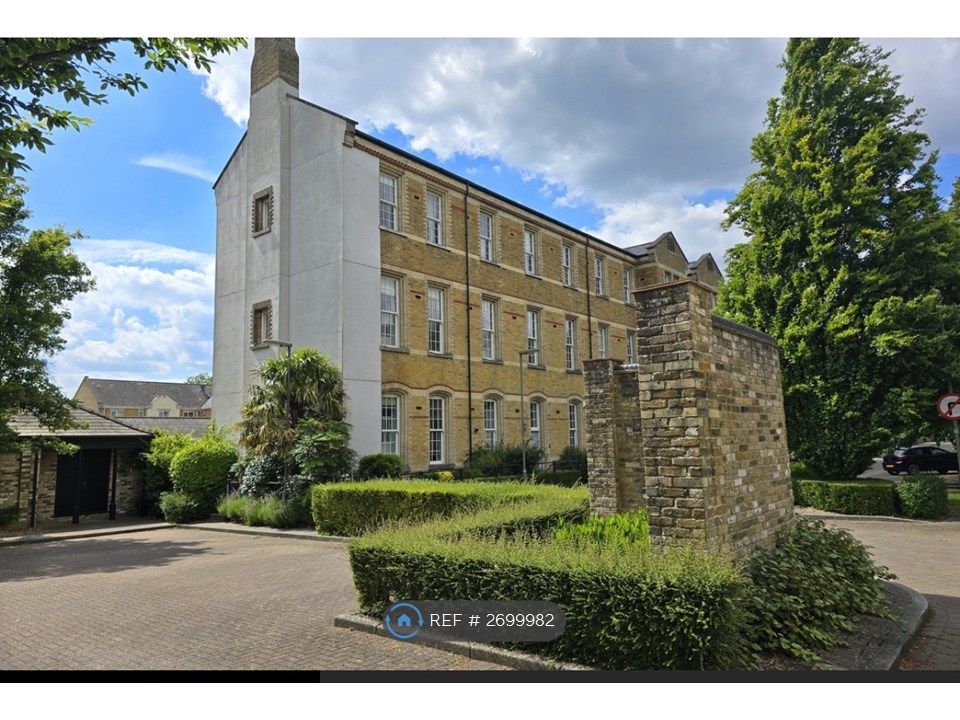 Property photo 2 of 33